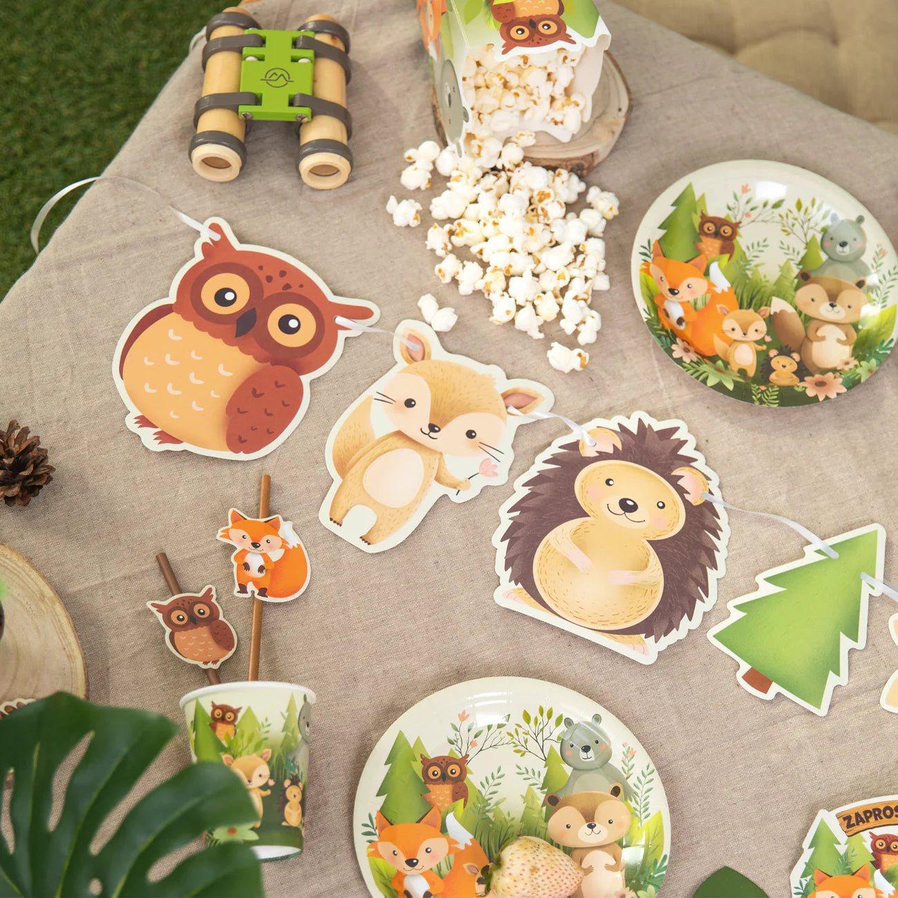 Paper garland Forest friends, 200 x 18 cm